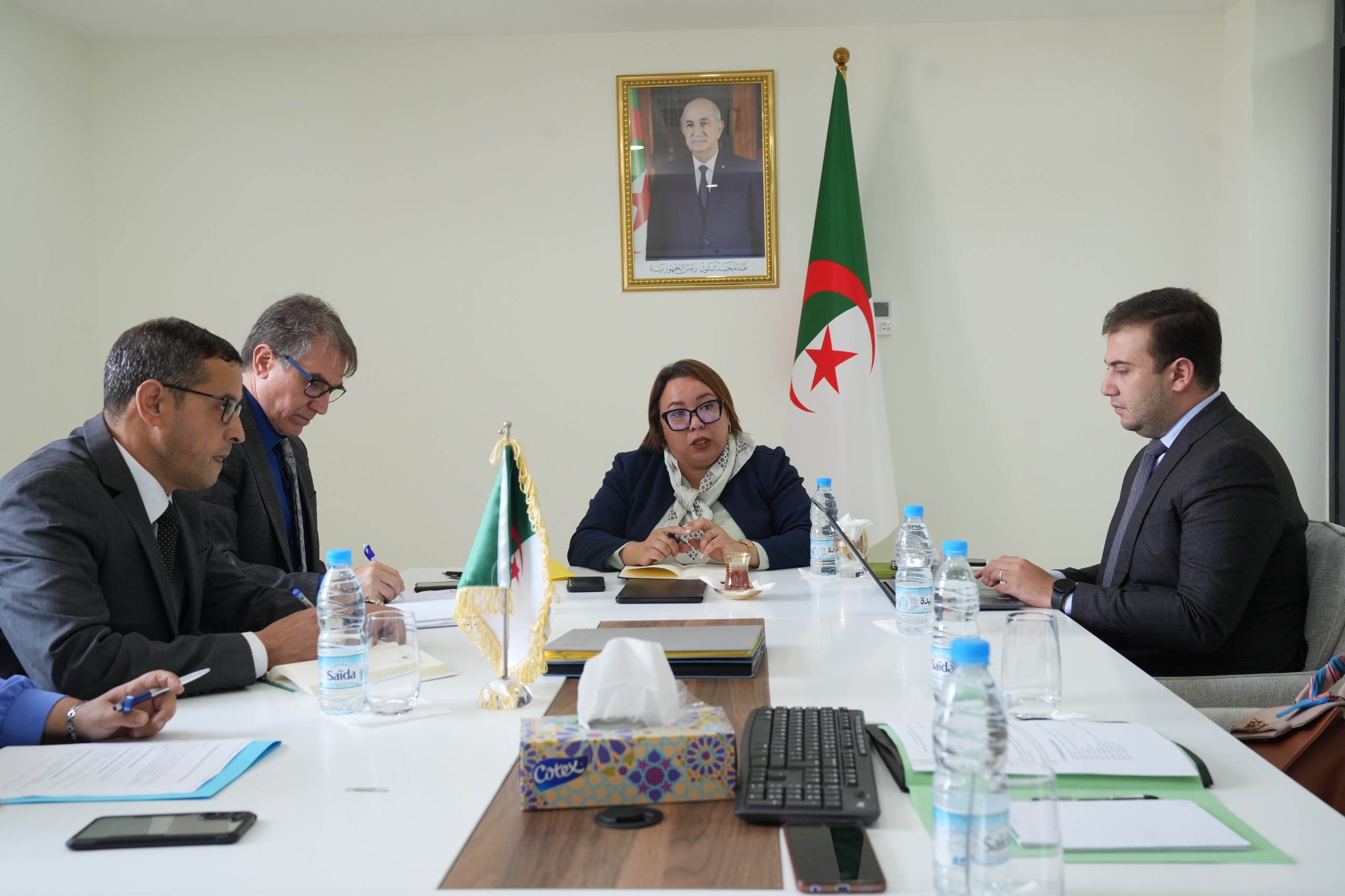 Read more about the article الاجتماع الأول للوزيرة نسيمة أرحاب مع الإطارات المركزية للوازرة